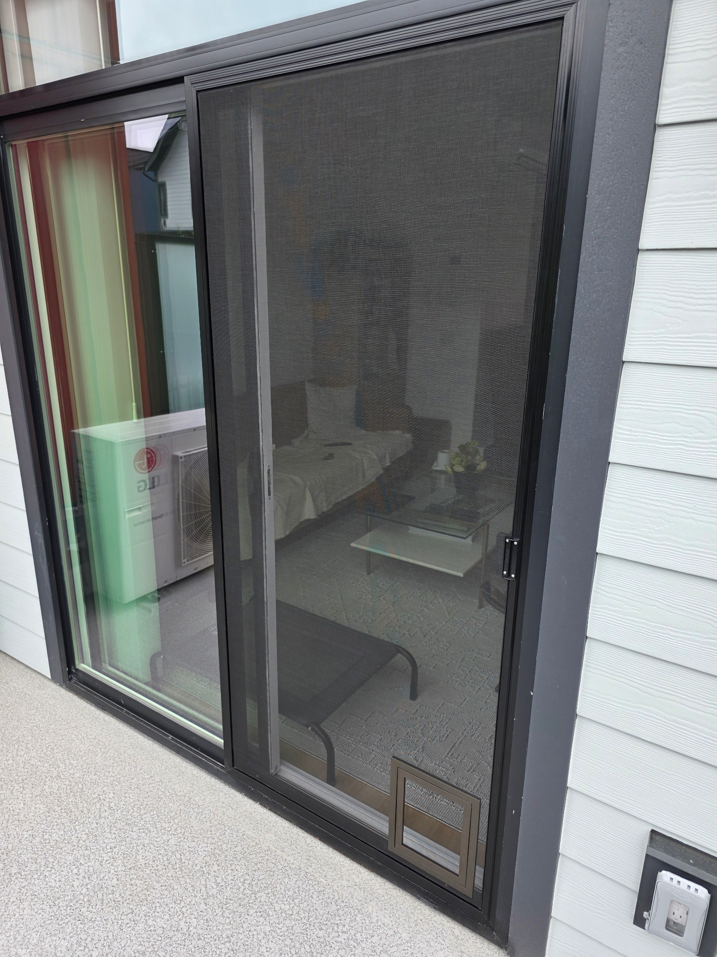 Heavy-duty patio screen